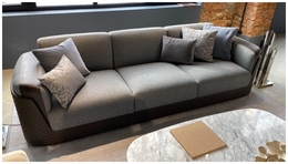 Дизайнерский четырехместный диван QUEEN SOFA LARGE (Ткань FD+Ткань FD) - 1